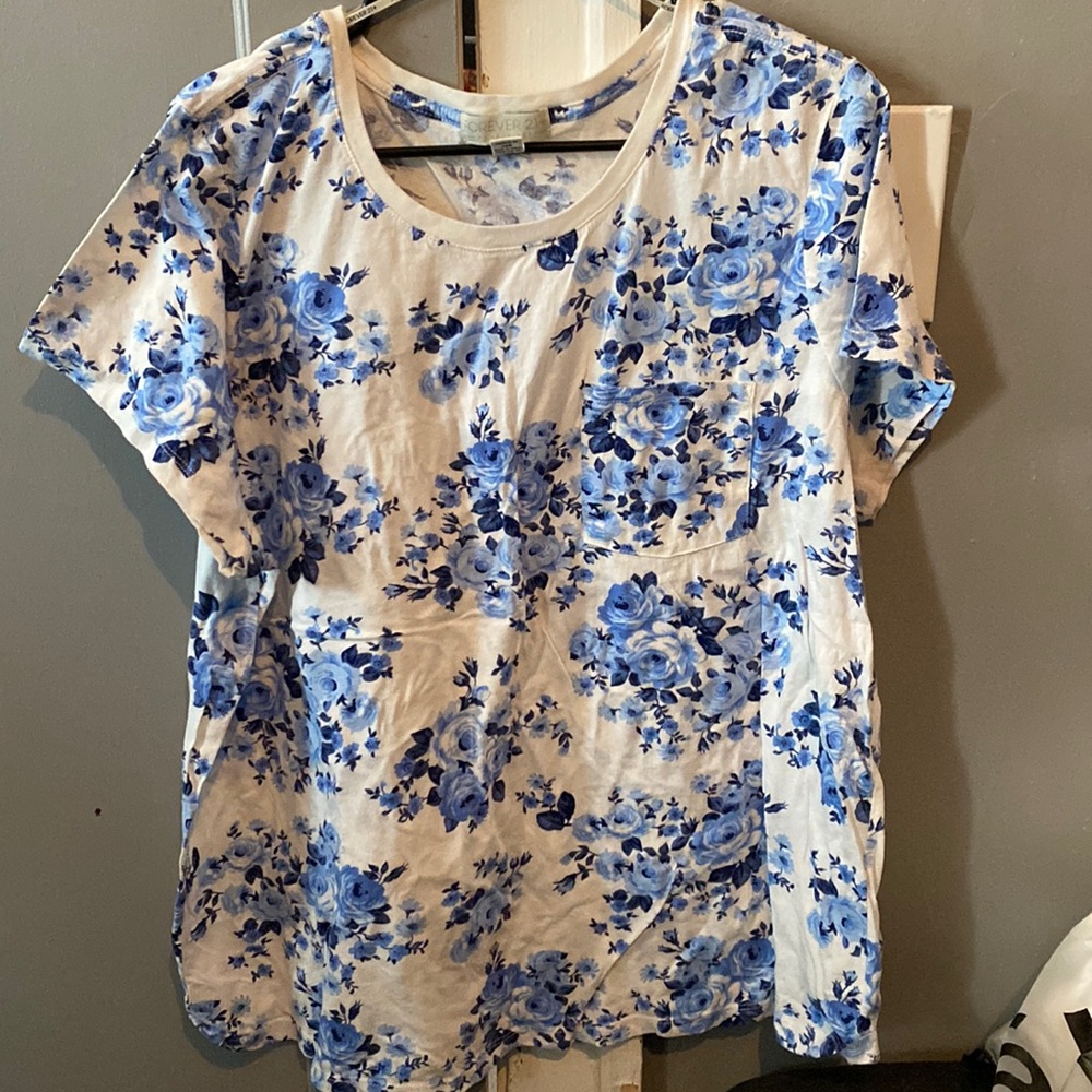 Forever 21 Flower Graphic Tee